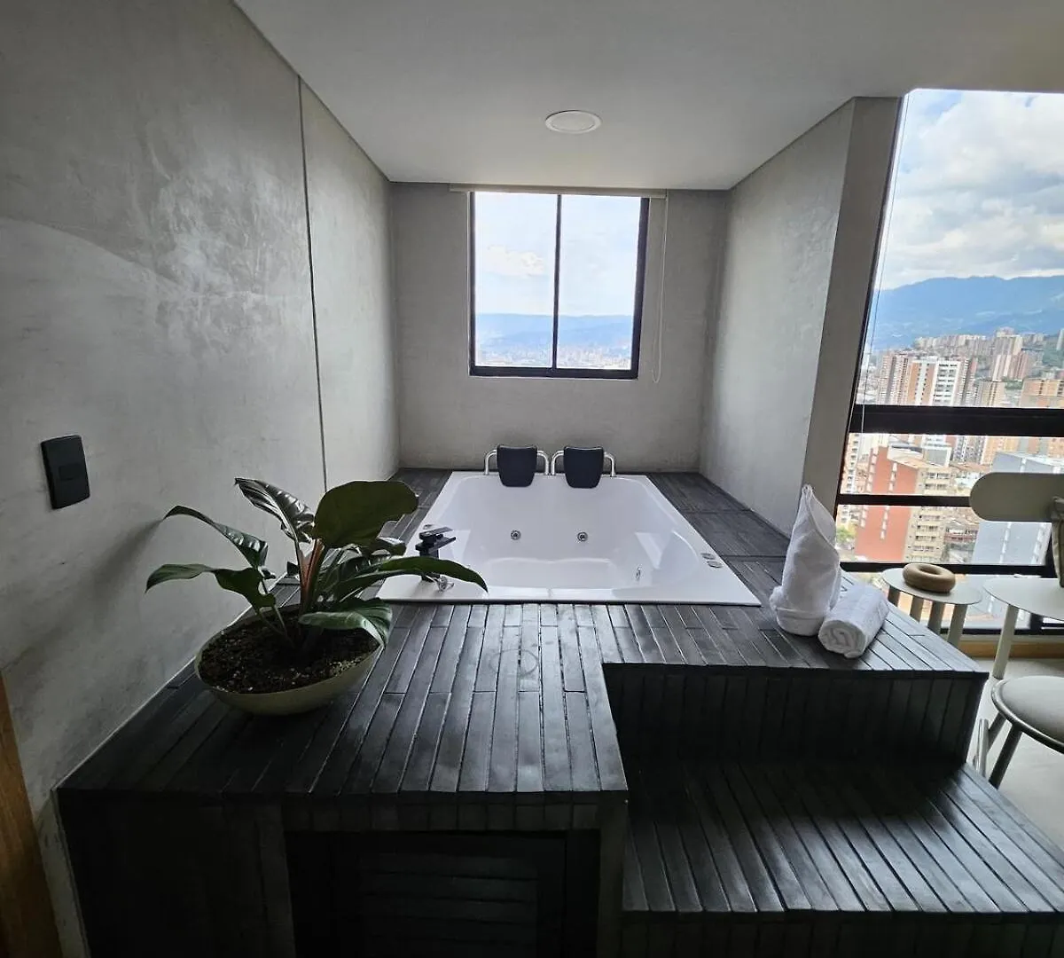 2404 Luxurious Apartment With Jacuzzi Sabaneta Colombia